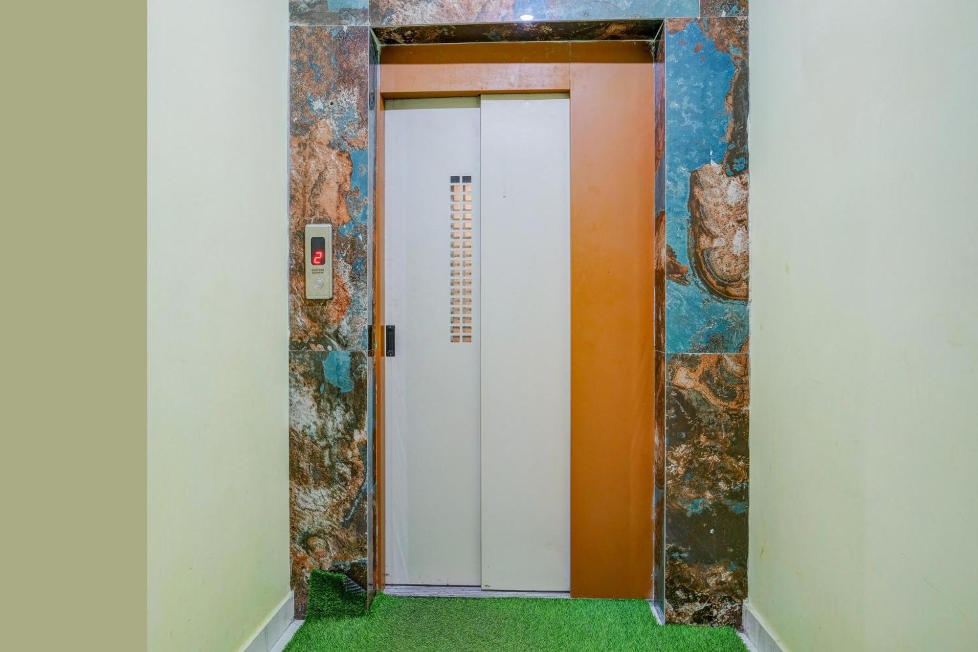 Super Hotel O Rynjah Shillong Exterior photo